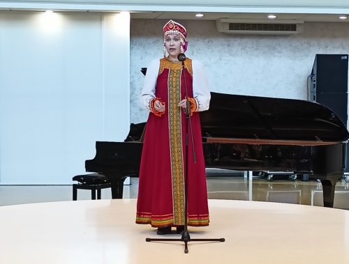 Выступление Сальниковой Марины Владимировны на сцене